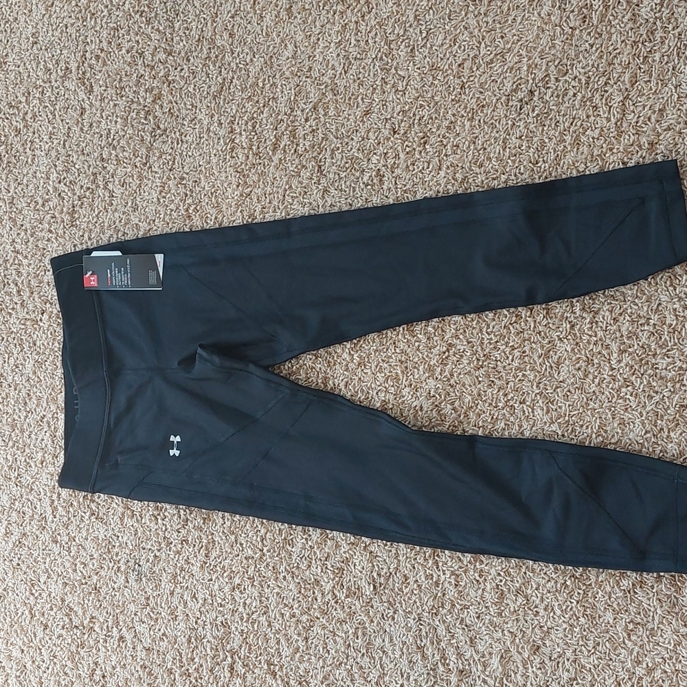 UA Black compression leggings